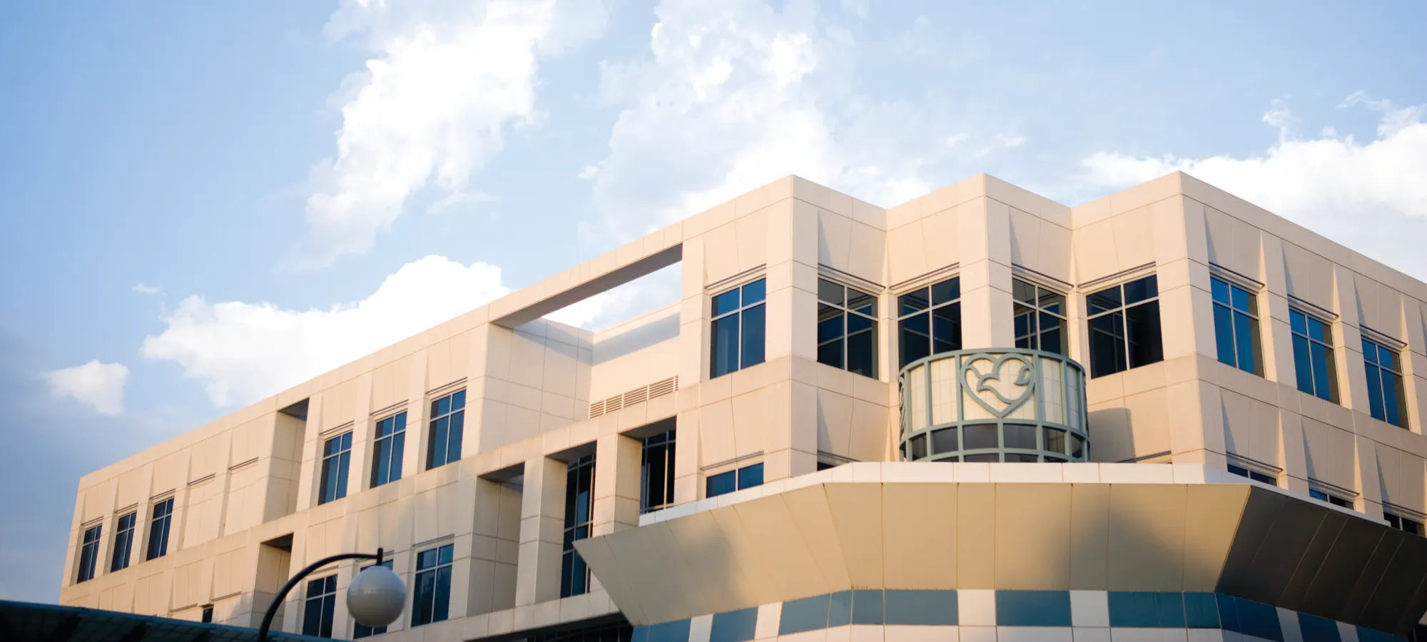 Exterior of Methodist Estabrook Cancer Center in Omaha, NE.