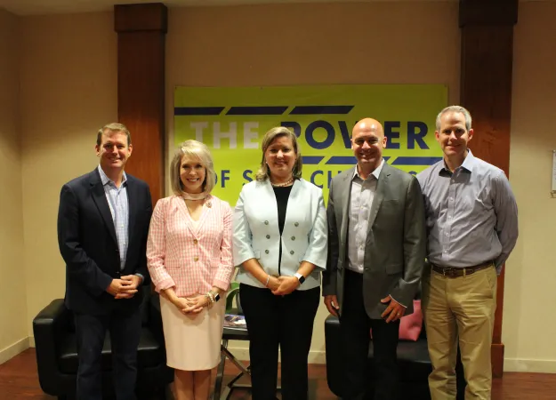 Pictured from left to right:  Gordon Lansford, President & CEO of JE Dunn Construction Company, Tracy Madden-McMahon, President & CEO of Methodist Hospital Foundation, RyAnne Elsesser, Philanthropy Officer at Methodist Hospital Foundation, Chris Pesek, Vice President at JE Dunn Construction Company and Paul Neidlein, Midwest President at JE Dunn Construction Company.